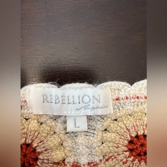 Rebellion Again Sunflower Crochet Top Cream Cropped Floral Womens Size L - Picture 4 of 16